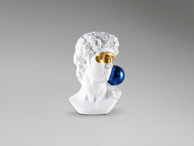 Figurine David - 23 x 30,5cm, largeur 17cm - Poids 1,6Kg