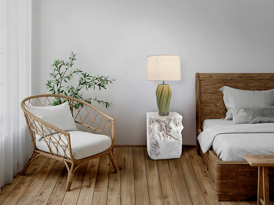 Table de chevet - 40 x 44cm, hauteur 51cm - poids 15kg