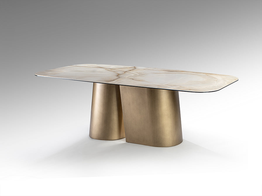 Table de salle à manger 240 x 120cm, hauteur 75cm - Poids 143Kg