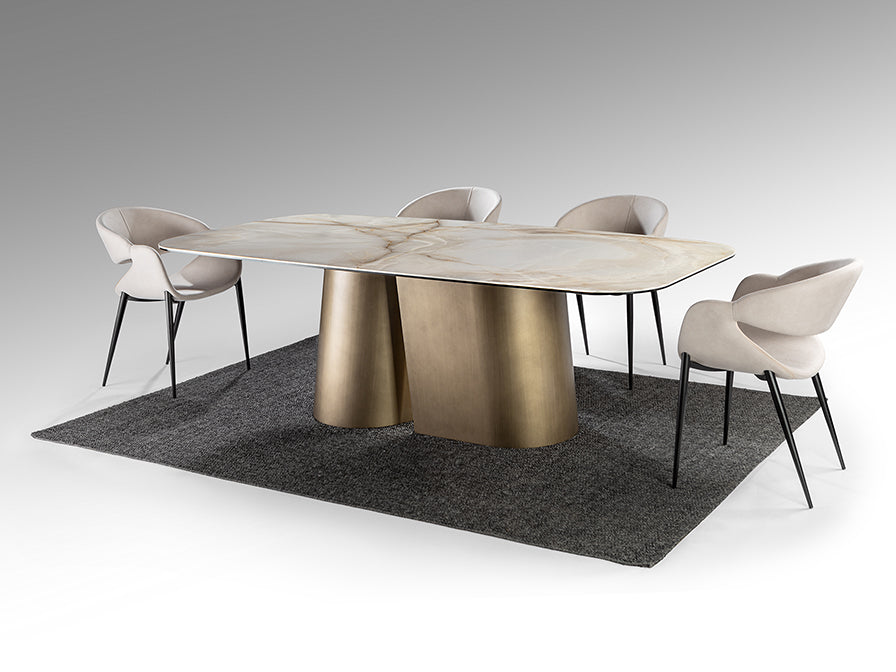 Table de salle à manger 240 x 120cm, hauteur 75cm - Poids 143Kg