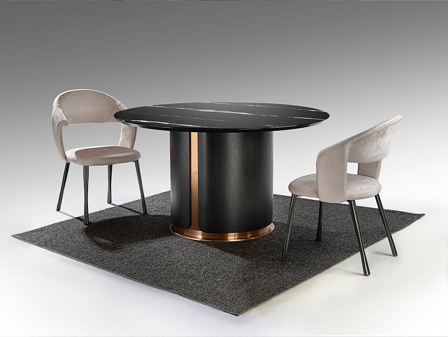 Table de salle à manger Ø 135cm, hauteur 74cm - poids 99kg